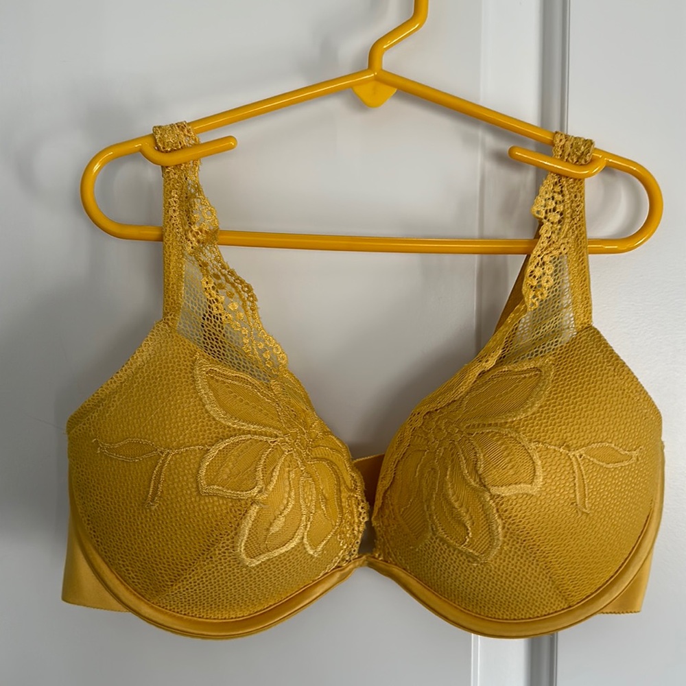 34D La Senza Bra